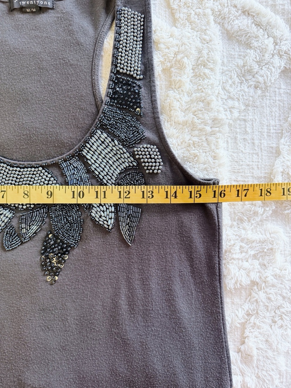 Twenty One Forever 21 Gray Beaded Embellished Racerback Tank Top M Y2K - Picture 8 of 10